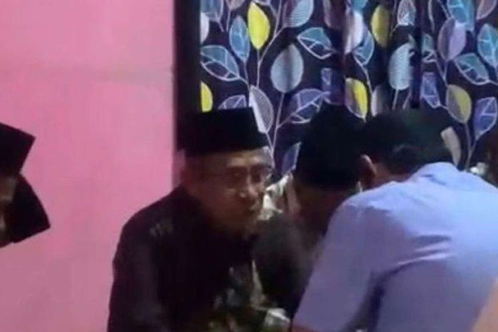Calon Pengantin Pria Kabur, Gadis di Maluku Utara Terpaksa Menikah dengan Calon Ayah Mertua