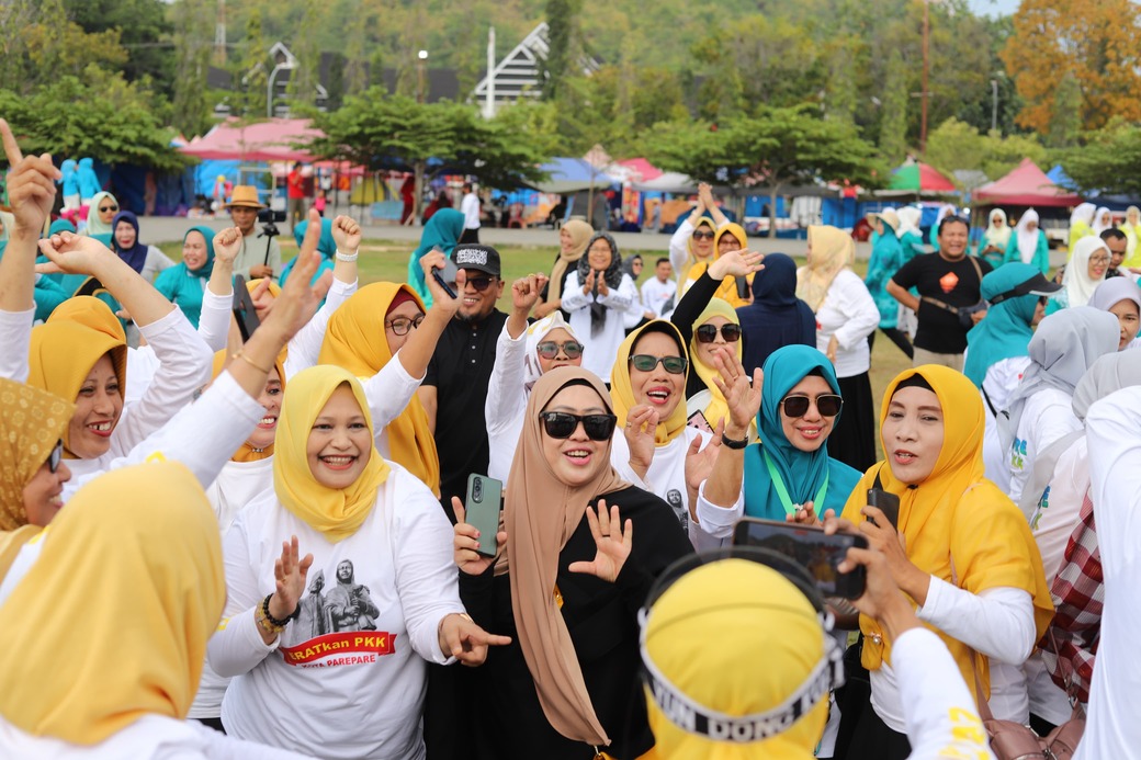 Erna Rasyid Taufan Pimpin TP PKK Parepare Hadiri Jambore PKK se-Sulsel di Luwu