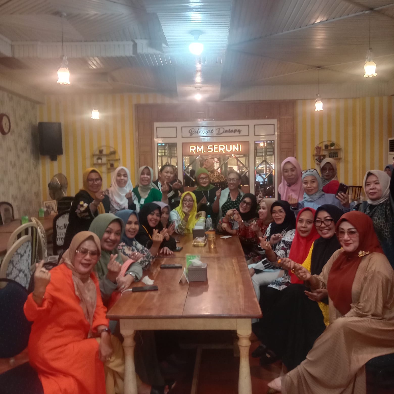 Erna Rasyid Taufan Apresiasi FCC Sulsel Gelar Kompetisi Golden Memory 2 Road To Milad 15 Tahun