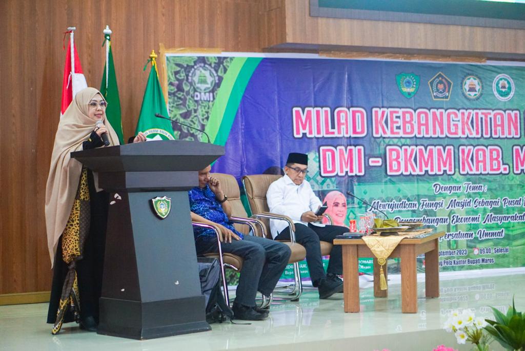 Erna Rasyid Taufan Berbicara Tentang Kebangsaan dan Keumatan Era Modern di Milad BKMM Maros