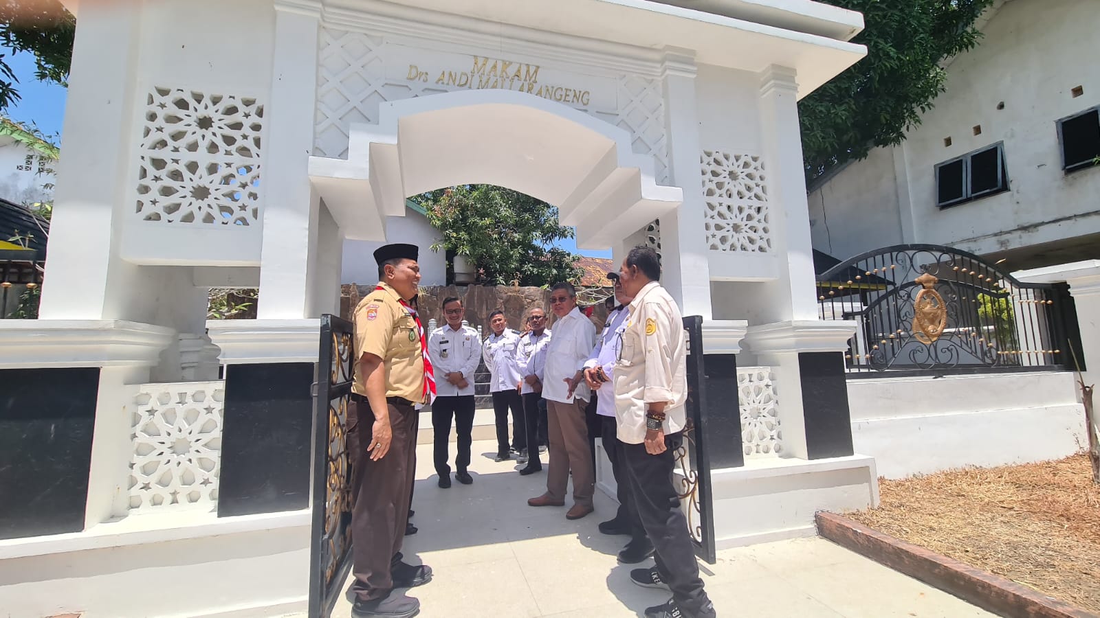 Penghargaan untuk Wali Kota ke-3 Parepare, Taufan Pawe Jadikan Makam Andi Mallarangeng Ikonik dan Berestetika