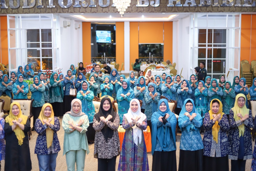 Pj Ketua TP PKK Sulsel Puji Kesolidan dan Kekompakan PKK Parepare Dipimpin Erna Taufan