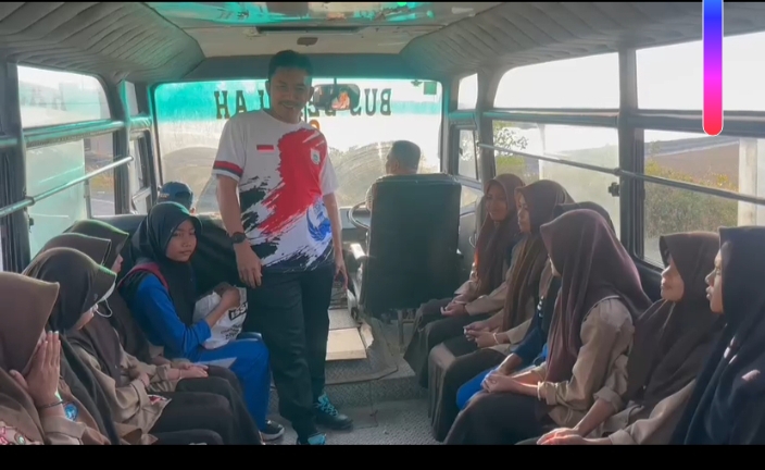 Kadis Dikbud Sulbar Janji Tambah Armada Bis Sekolah Tahun Depan