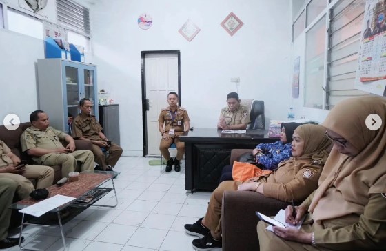 Rakor Bersama Lurah se-Kecamatan Ujung Tanah, Ibrahim Chaidar Bahas Kinerja Seminggu ke Depan