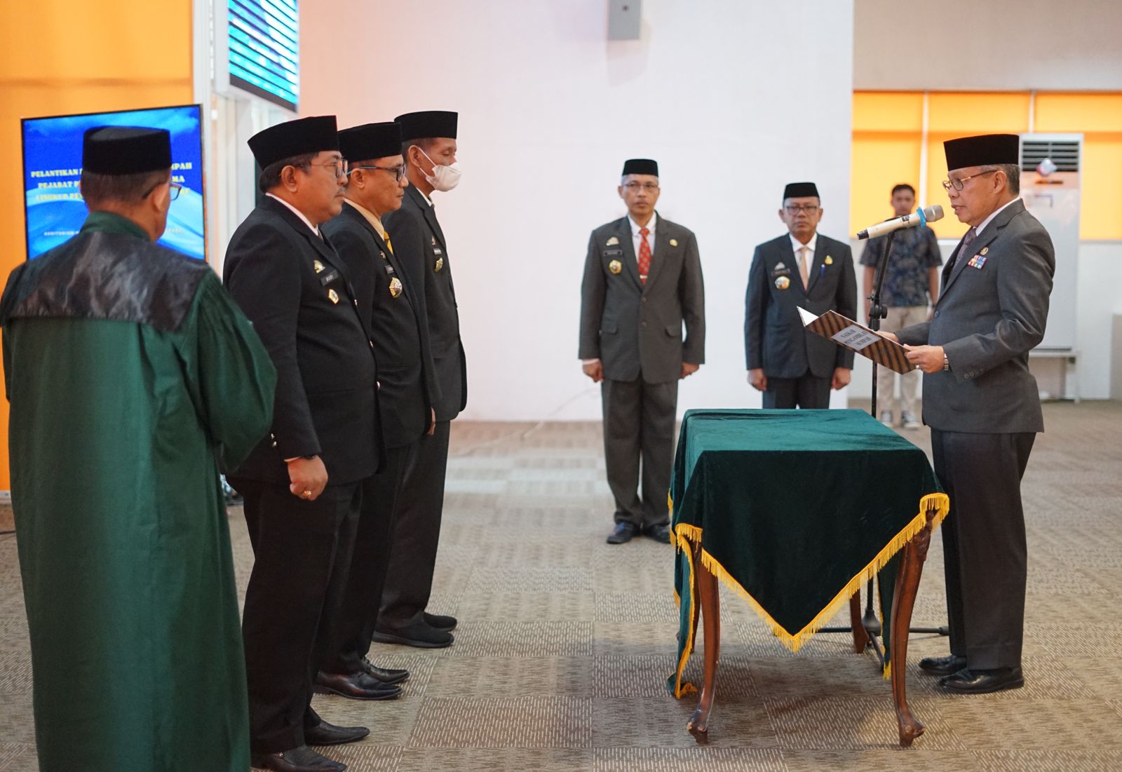 Taufan Pawe Lantik 3 Eselon II-B, Budi Rusdi Resmi Kadis PUPR, Prasetyo Kepala BKD dan Anwar Amir Kadis Kominfo