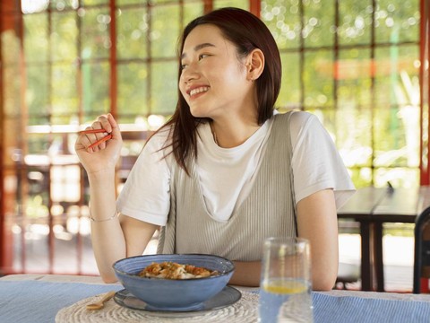 Rahasia Cara Makan Sehat Orang Jepang yang Bikin Umur Panjang, Termasuk Makan Pelan-pelan