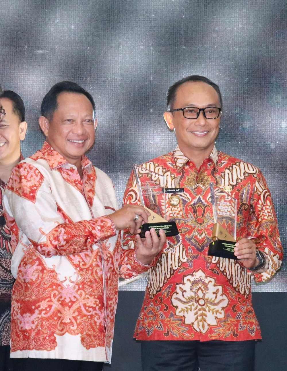 Prof Zudan Raih Penghargaan Pj Gubernur Terbaik dari Mendagri