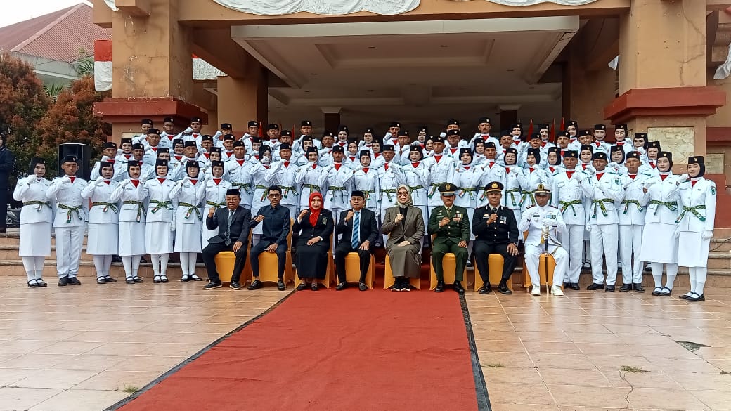 Bupati Pasangkayu Kukuhkan 72 Orang Paskibraka