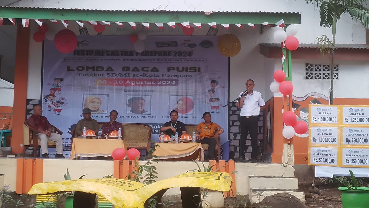 Lomba Baca Puisi SD-MI se-Parepare di SMPN 4, Kadisdikbud Sebut Luar Biasa