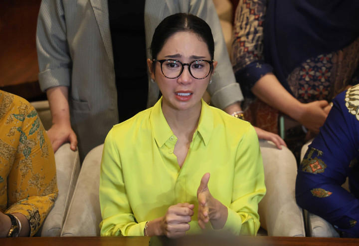 Tertipu Investasi Bodong, Artis Bunga Zainal Rugi Rp15 Miliar