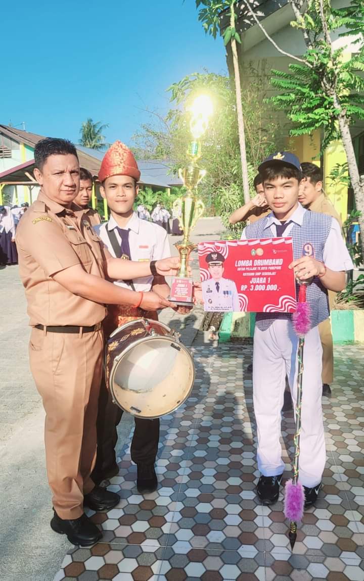 Kado HUT Kemerdekaan, SMPN 9 Parepare Juara 1 Lomba Drum Band, Harapan 2 Gerak Jalan