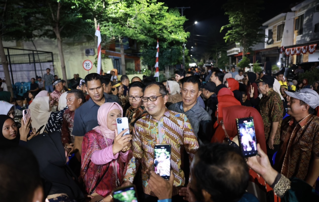 Hadiri Pesta Rakyat, Danny Pomanto Ajak Cerdaskan Masyarakat Sambut Pilkada Serentak