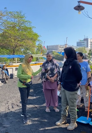 Disperkim Makassar Kerja Bakti Bersama Warga Rusunawa Panambungan