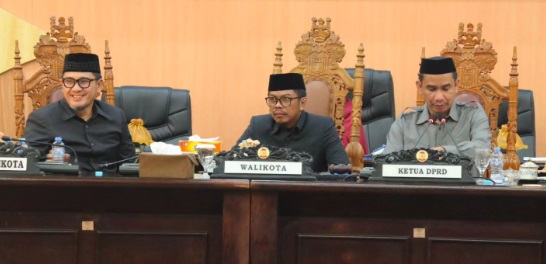 DPRD Makassar Gelar Paripurna Pemandangan Umum Fraksi Terhadap Ranperda APBD Perubahan Tahun 2024