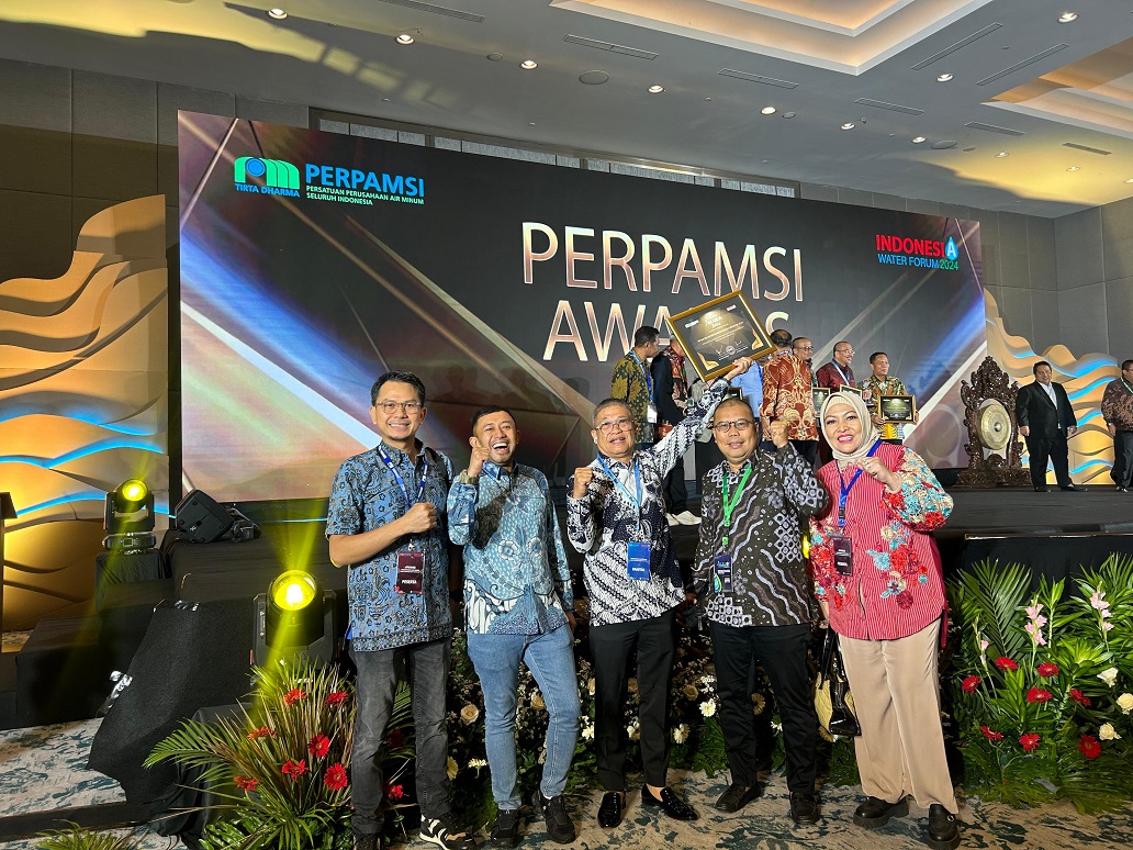 Berhasil Jadi Tuan Rumah Porpamnas VIII, PDAM Makassar Dapat Penghargaan Khusus dari PP Perpamsi