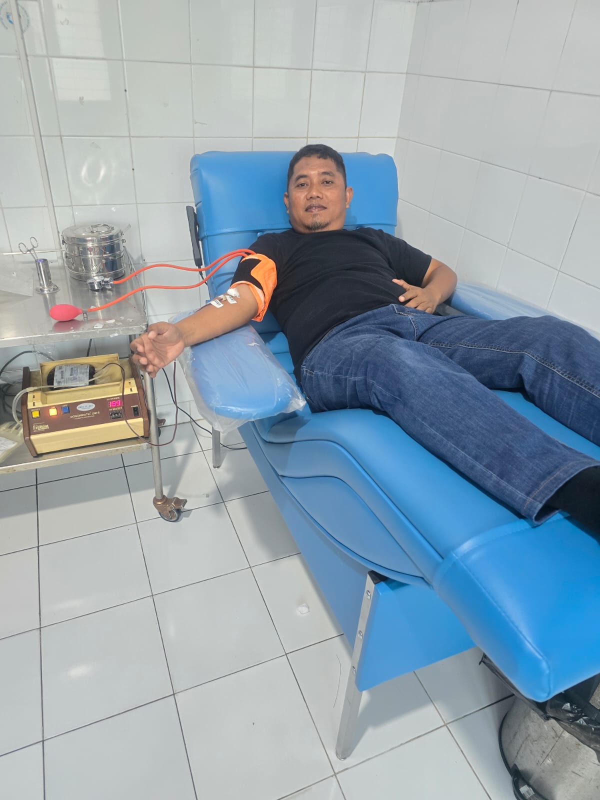 Anggota DPRD Parepare Terpilih Jusvari Genda Bantu Donorkan Darah untuk Ibu Hamil Kondisi Koma