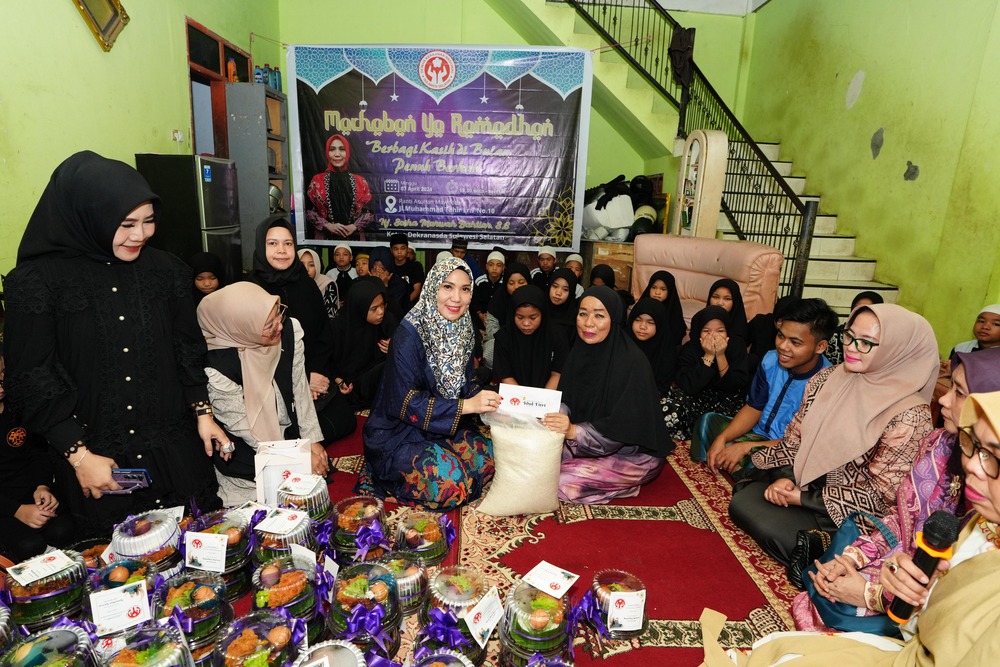 Berbagi Bahagia Bersama Anak Panti Asuhan, Sofha Marwah Bahtiar Terharu Karena Bisa Survive