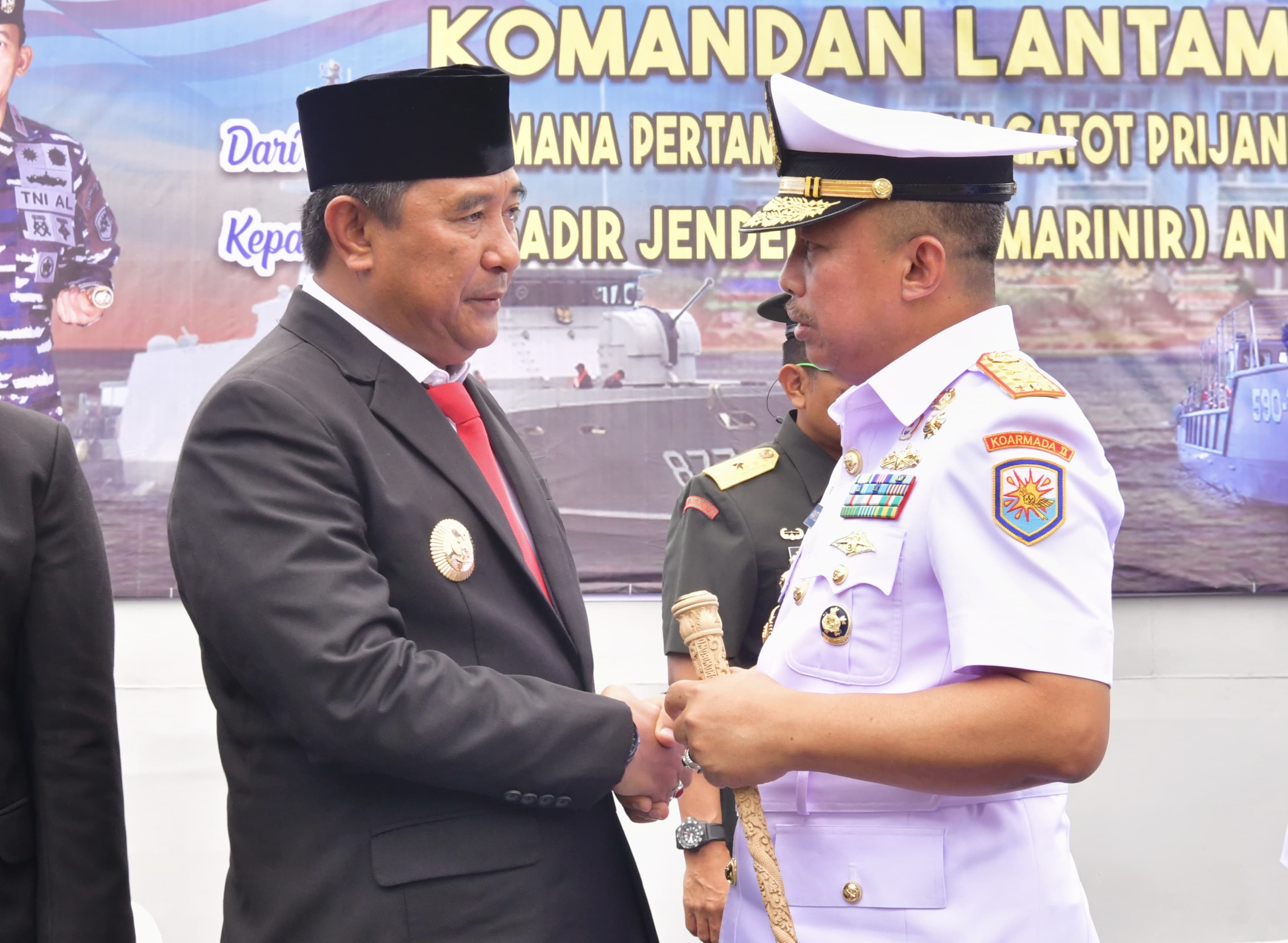 Pj Gubernur Sulsel Hadiri Sertijab Komandan Lantamal VI Makassar