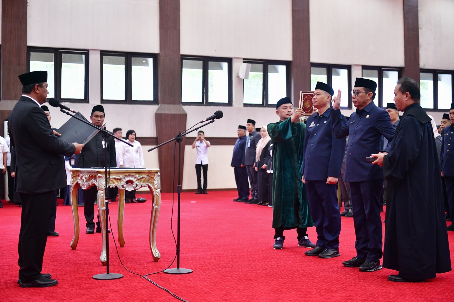 Lantik Pejabat Administrasi dan Pengawas, Pj Gubernur Bahtiar Minta Segera Tunjukkan Kinerja