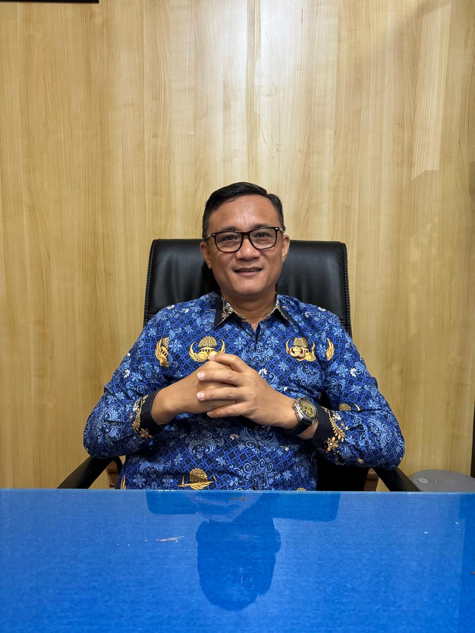 Bukan Lagi Penyelenggara Negara, Akbar Ali Beri Parsel ke Semua Mantan Wali Kota dan Wawali Parepare Bentuk Penghormatan 