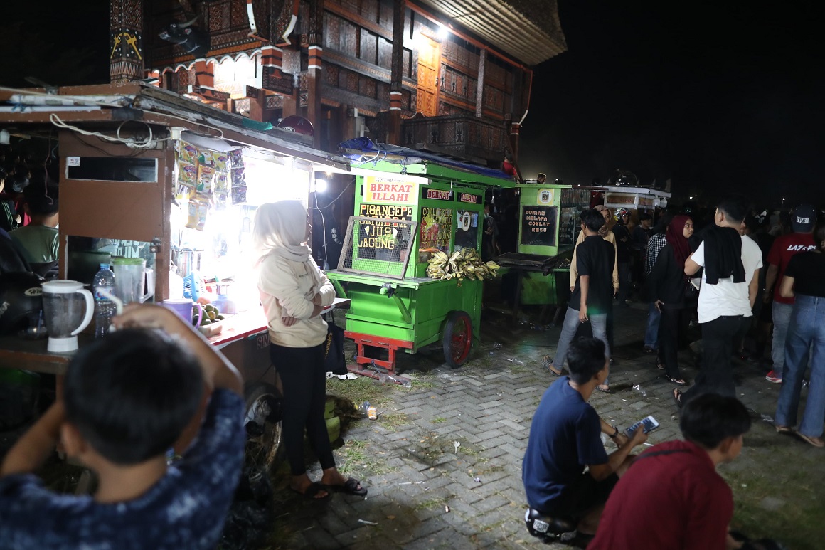 Danny Pomanto Hadirkan 100 Gerobak Kuliner Gratis, Teman Nobar Semi Final AFC CUP U-23 