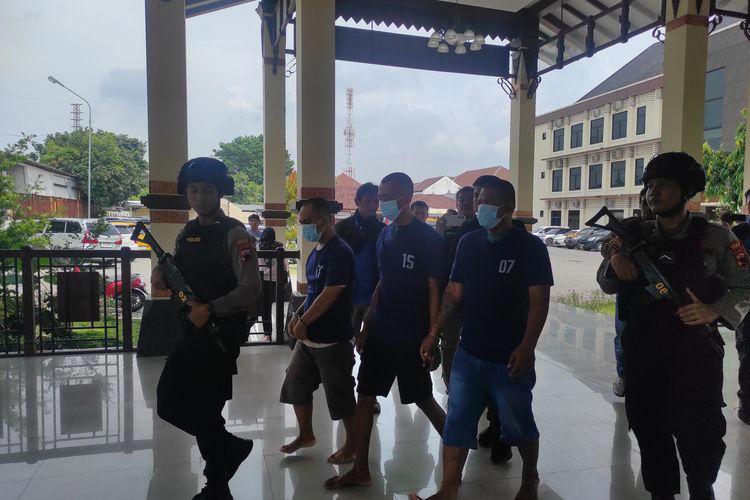 Usai Berhubungan Badan dengan Pacar, Siswi SMP Dipaksa Layani Tiga Orang Lagi