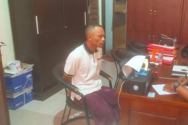 Sakit Hati Sering Disuruh dan Uangnya Tidak Diganti, DL Tusuk Teman Sekamar hingga Kritis