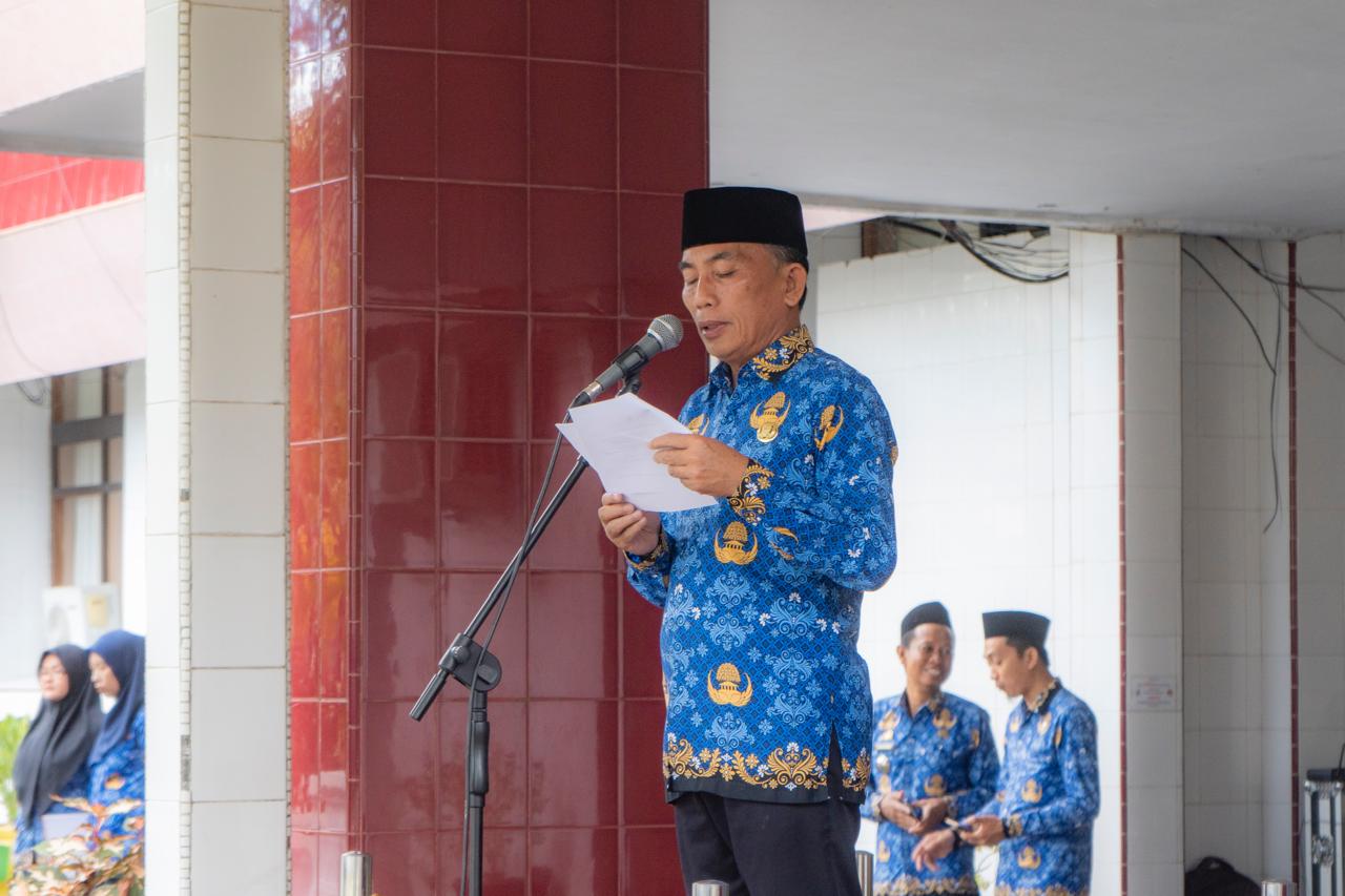 Inspektur Upacara Hari Kesadaran Nasional, Sekda Parepare Ingatkan Kedisiplinan dan Komitmen ASN Beri Pelayanan Maksimal