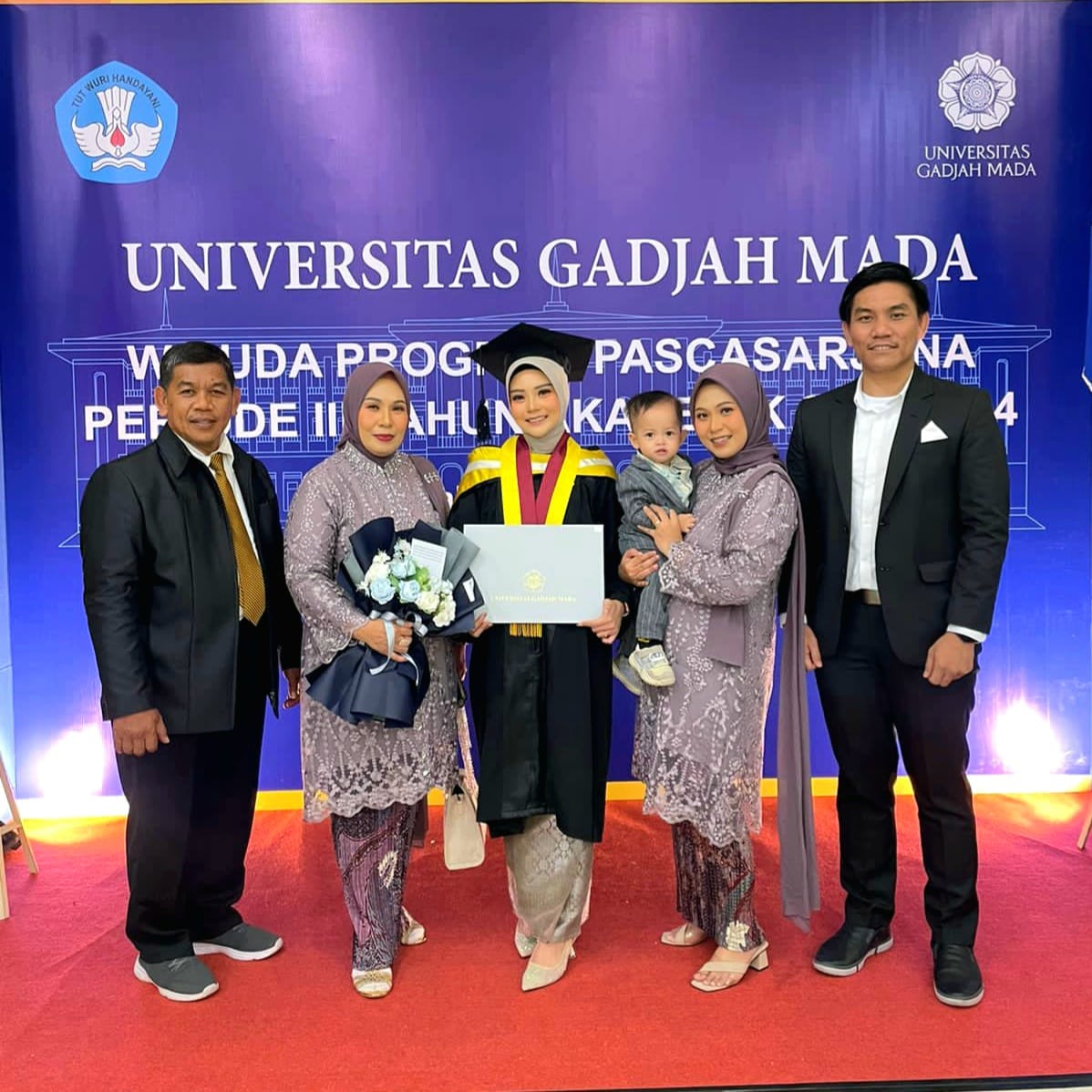 Bahagia dan Bangga, Handina Sulastrina Bakhtiar Anak Ketiga HBS Wisuda Magister Hukum UGM, Impian Jadi Kagama Terwujud 