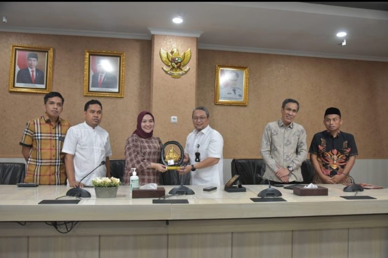Evaluasi LKPj Gubernur, Pimpinan DPRD Bersama Tim Panja Tinjau Implementasi Dana CSR dan KUR di Bank Sulselbar