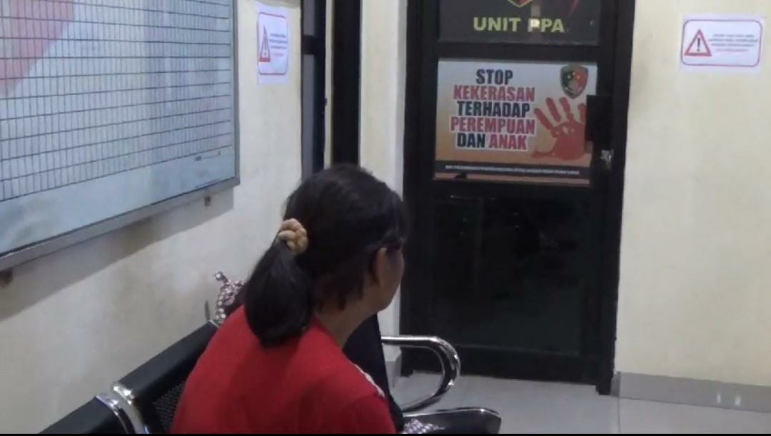 Gadis 15 Tahun Laporkan Ibu Kandung ke Polisi, Lantaran Telah Menjualnya ke Pria Hidung Belang