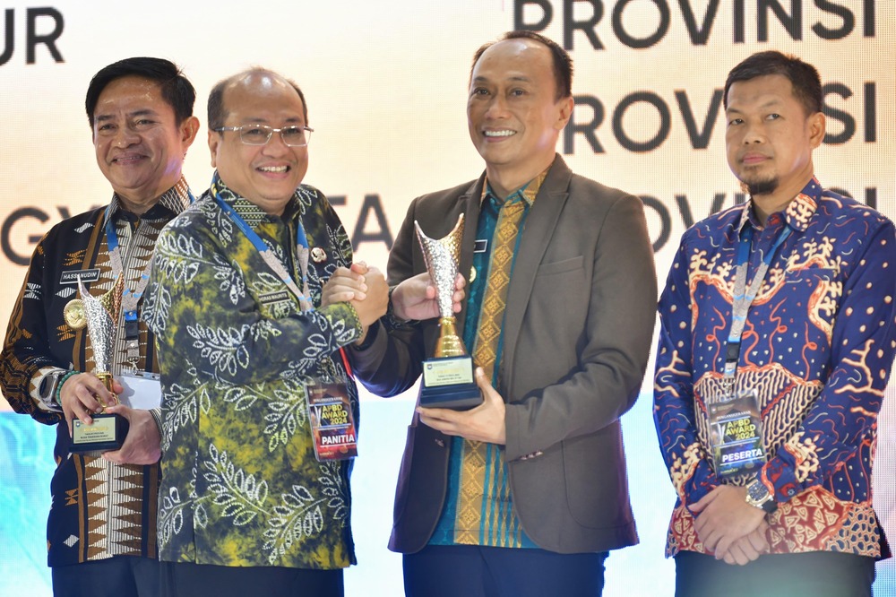 APBD Award, Pj Gubernur Prof Zudan Berhasil Bawa Sulsel Raih Dua Piala untuk Pertama Kali