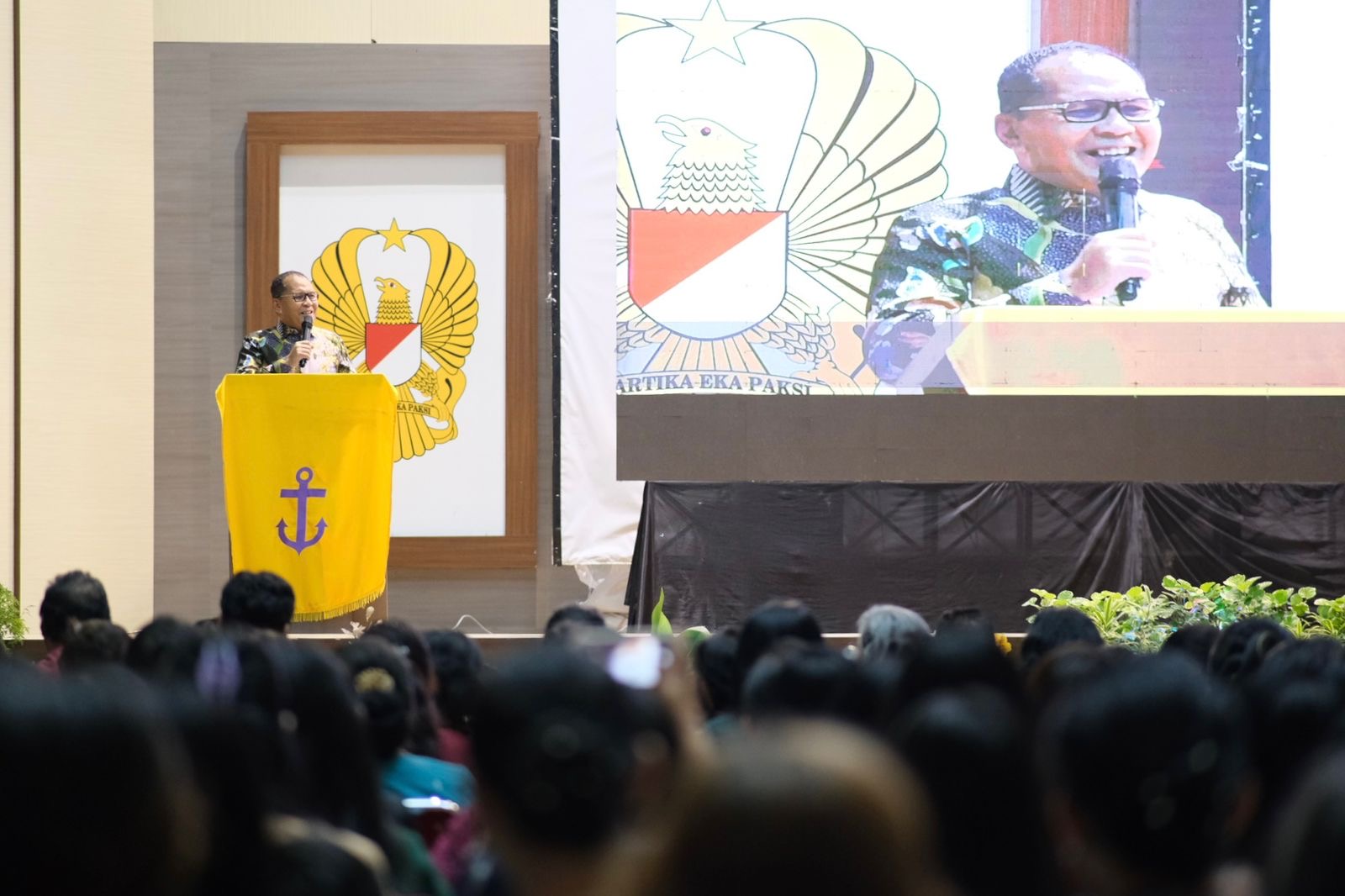 Hadiri Perayaan Natal Klasis Makassar, Danny Pomanto Ajak Sambut Natal dengan Banyak Harapan