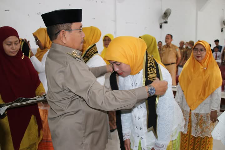 Kukuhkan Bunda Literasi Pasangkayu, Bupati Yaumil Sebut Amanah sebagai Inspirator dan Penggerak Utama Budaya Literasi