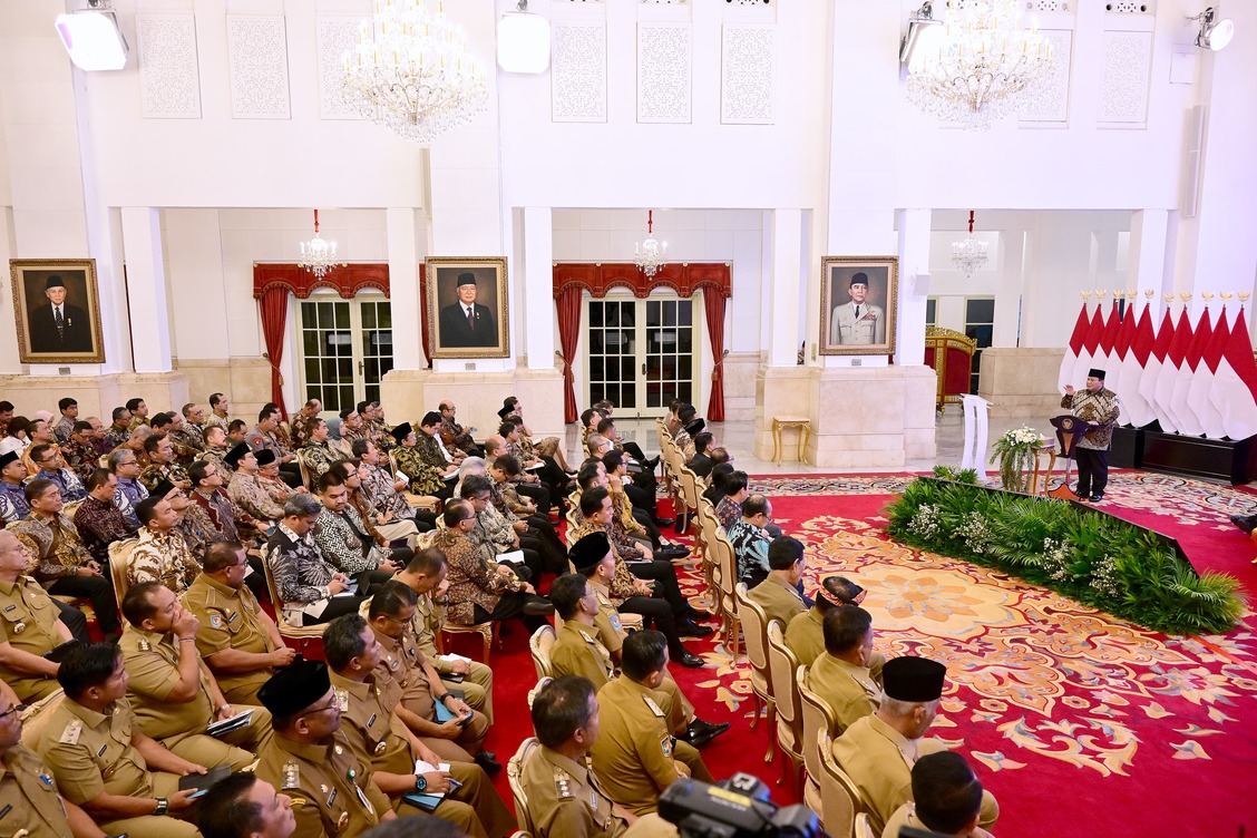 Pj Gubernur Bahtiar Bersama Para Kepala Daerah Hadiri Penyerahan DIPA 2025 oleh Presiden RI