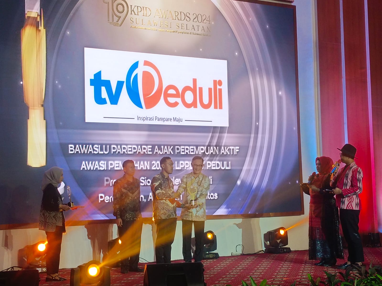 KPID Awards 2024, TV Peduli Parepare Kembali Raih Penghargaan Program Peduli Siaran Perempuan dan Anak Terbaik