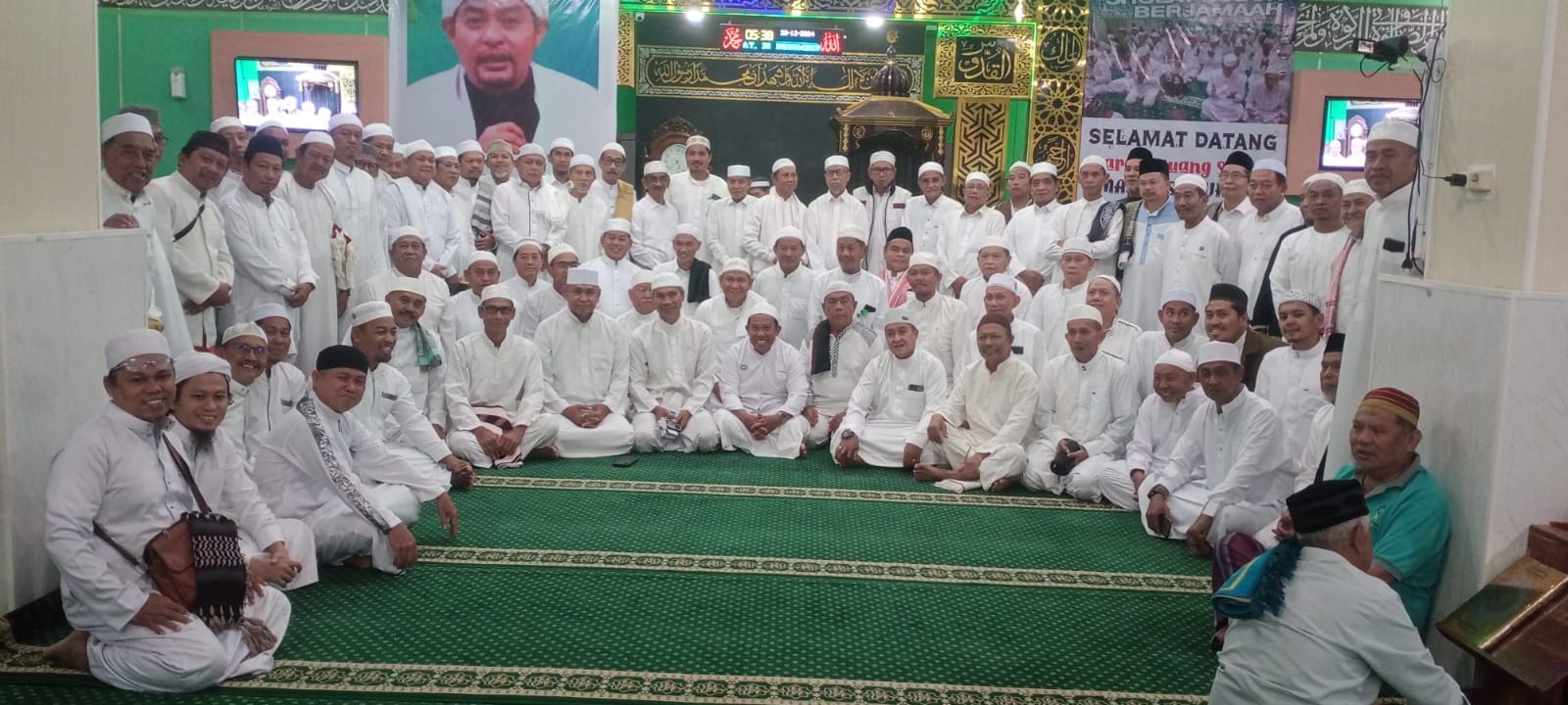 Ratusan Jamaah Majelis Syuhada Parepare Sesaki Masjid Al-Ihsan Walau Hujan Mengguyur Saat Subuh