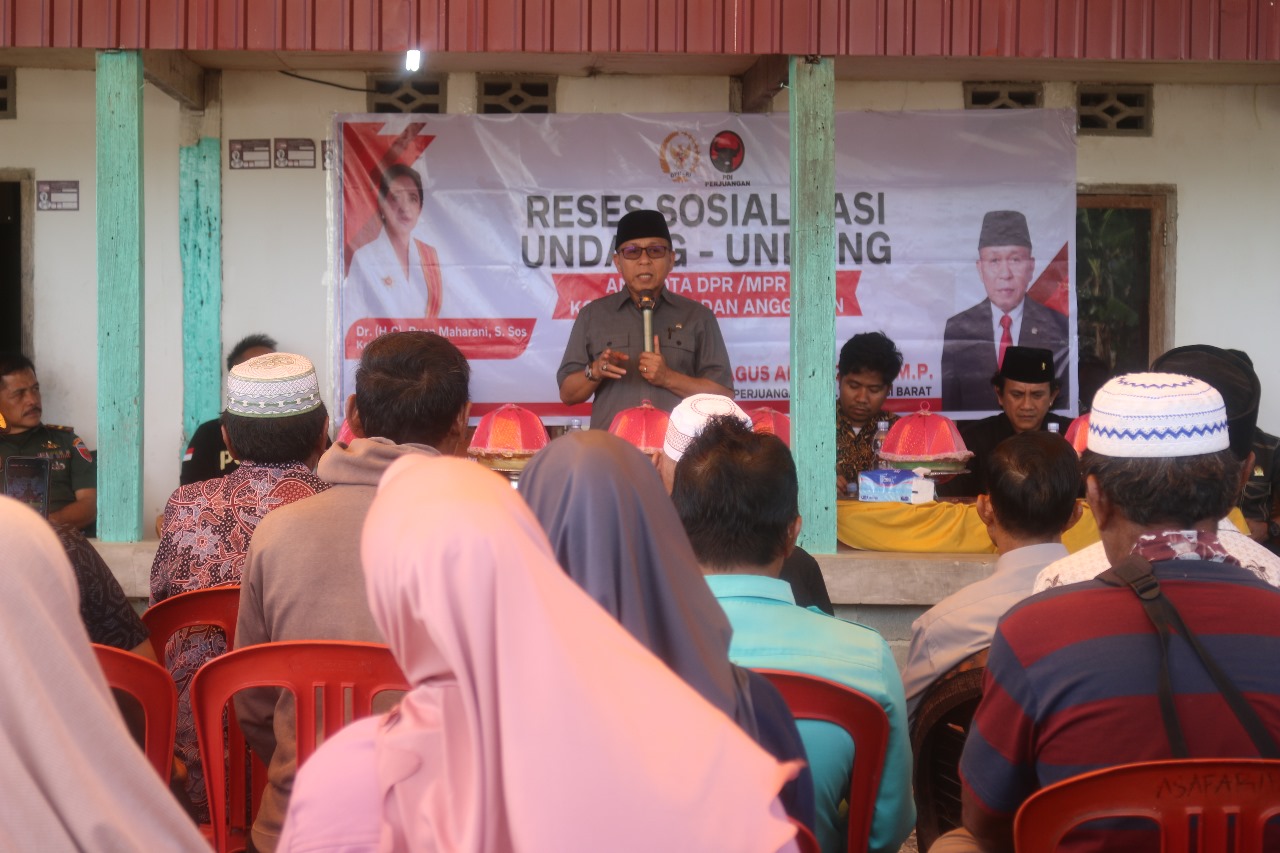 Serap Aspirasi di Desa Lariang, Agus Ambo Djiwa Terima Aduan Soal Kawasan Hutan Lindung hingga Tumpang Tindih HGU-SHM