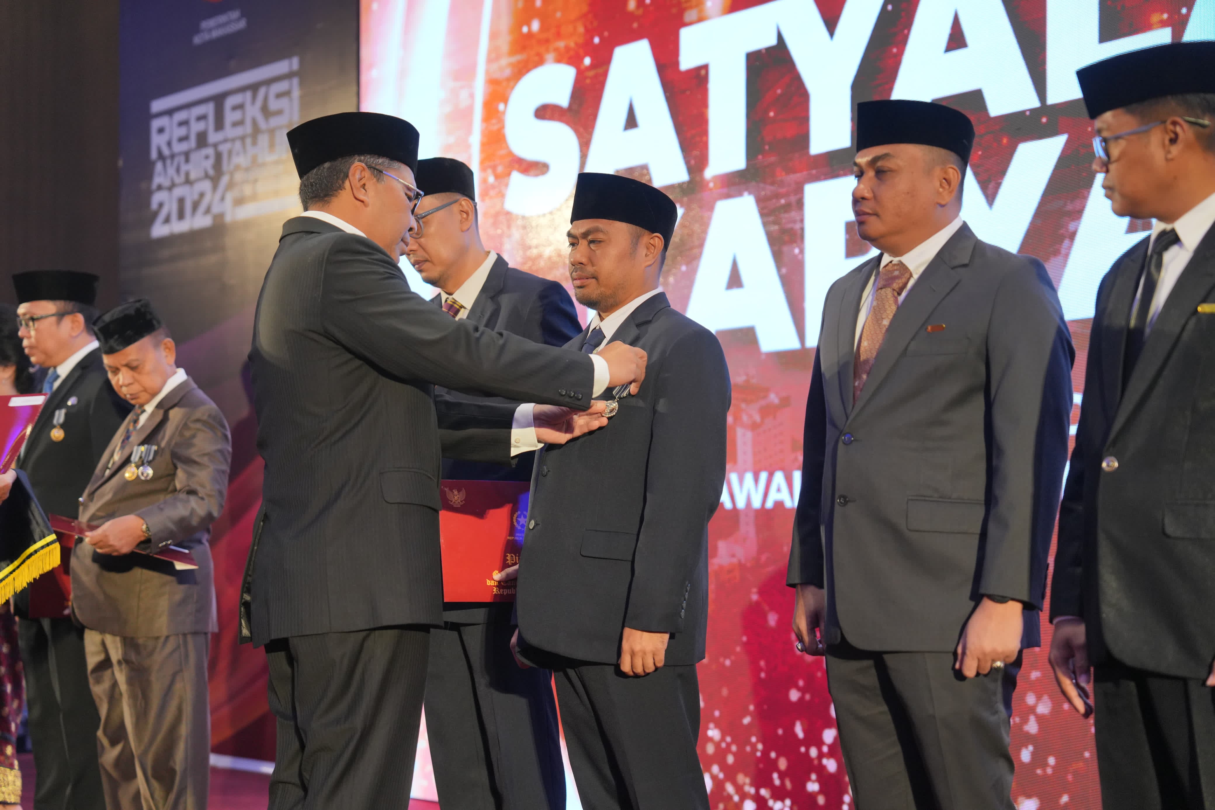 Berkat Pengabdian Selama 22 Tahun, Kadispar Makassar Diganjar Penghargaan Satyalancana Karya Satya oleh Presiden RI