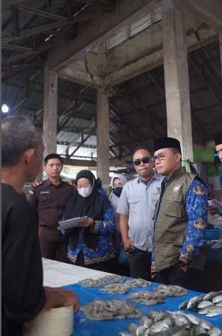 Bersama Kejaksaan, Pj Sekda Makassar Cek Harga Bahan Pokok Jelang Nataru