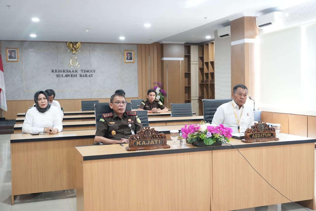 Kajati Sulbar Hadiri Webinar Terkait Regulasi Hukum di Sektor Asuransi