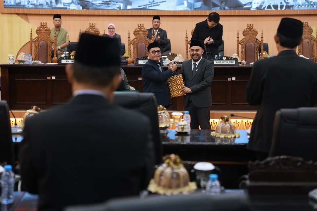 Rapat Paripurna Penyampaian Hasil Reses DPRD Makassar, Pj Sekda Mengapresiasi dan Beri Atensi  