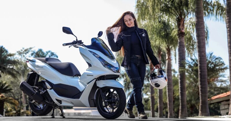 Motor Matic Baru PCX Versi Sporty Meluncur, Fiturnya Seperti Mobil 