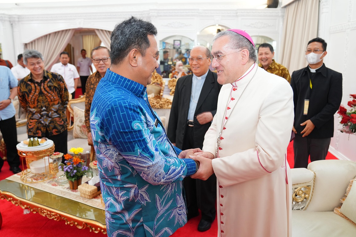 Pj Gubernur Sulsel Jamu Dubes Vatikan, Ketua Konferensi Waligereja Indonesia dan Para Uskup