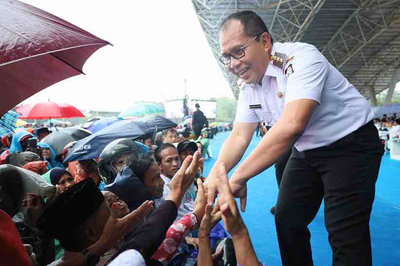 Bersama Wakapolri dan Ribuan Warga Makassar, Wali Kota Danny Deklarasi Pemilu Damai Lintas Agama