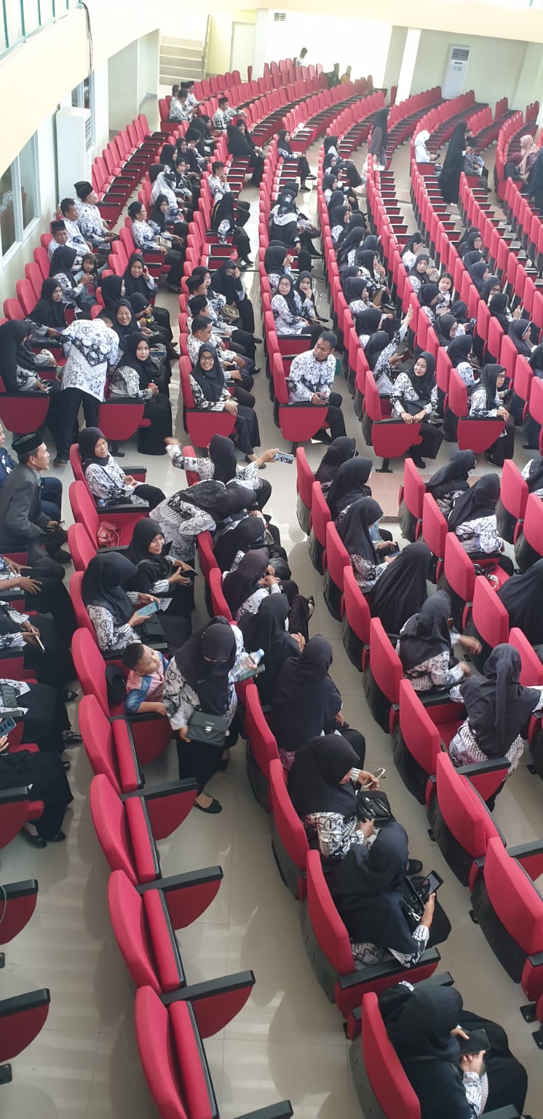 Kalangan Guru Semangat Hadiri Puncak Peringatan HUT ke-64 Parepare, Dukung Menuju Kota Investasi 