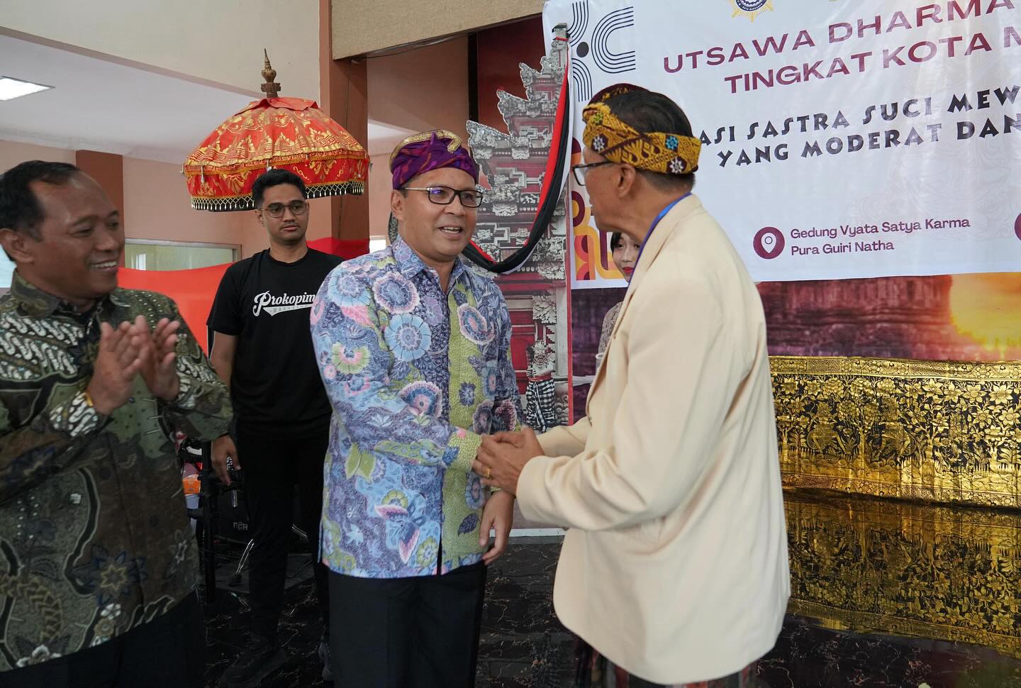 Wali Kota Danny Apresiasi Kekompakan Umat Hindu Makassar atas Pelaksanaan UDG