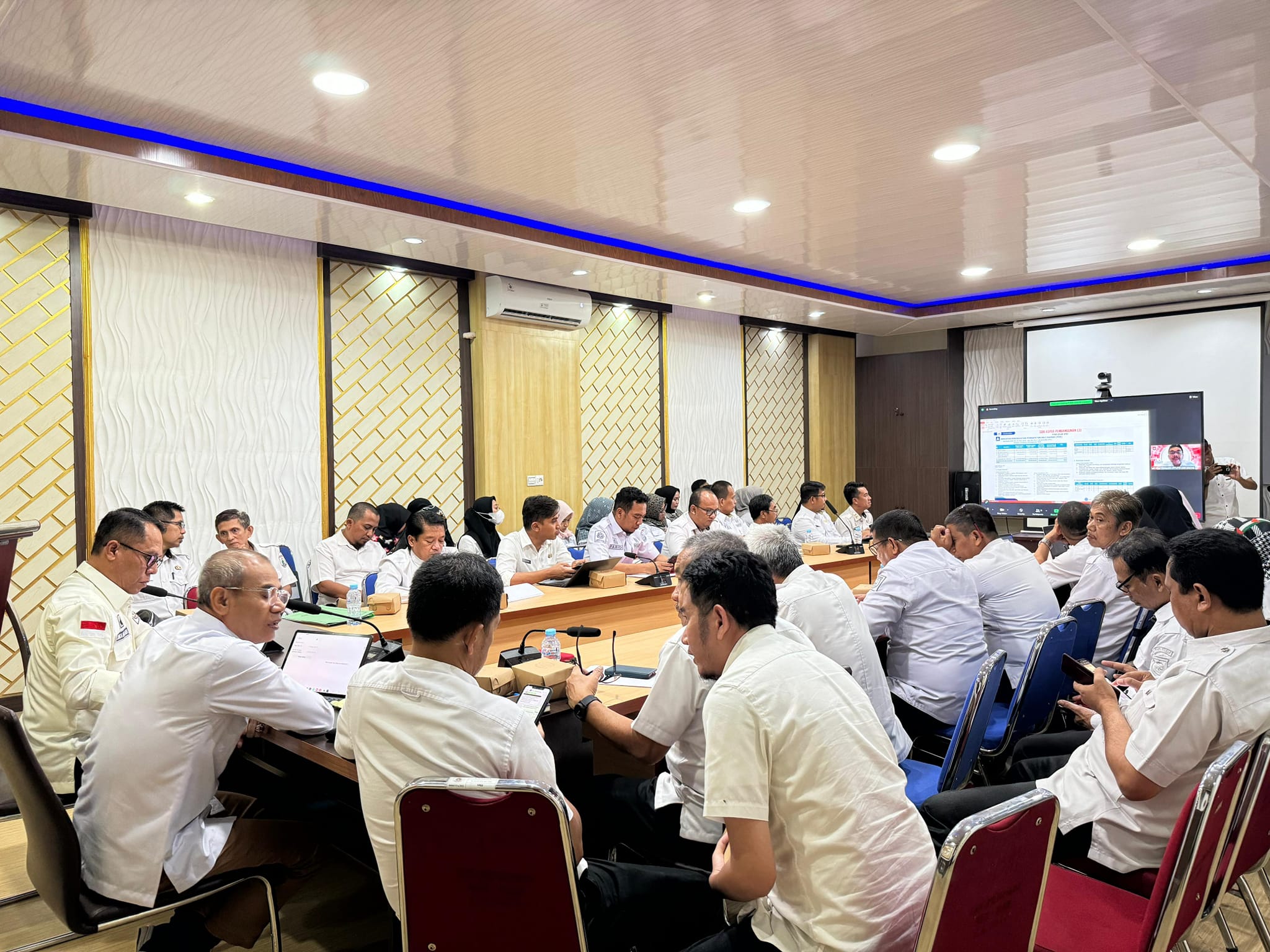 Asistensi Pra-Evaluasi Kinerja Pj. Gubernur Sulbar, Itjen Kemendagri Minta Tim Penyusun Laporan Lengkapi Data