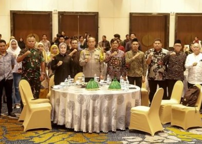 Pj Sekda Makassar Teken Komitmen Bersama Mewujudkan Pemilu 2024 yang Sejuk, Aman dan Damai