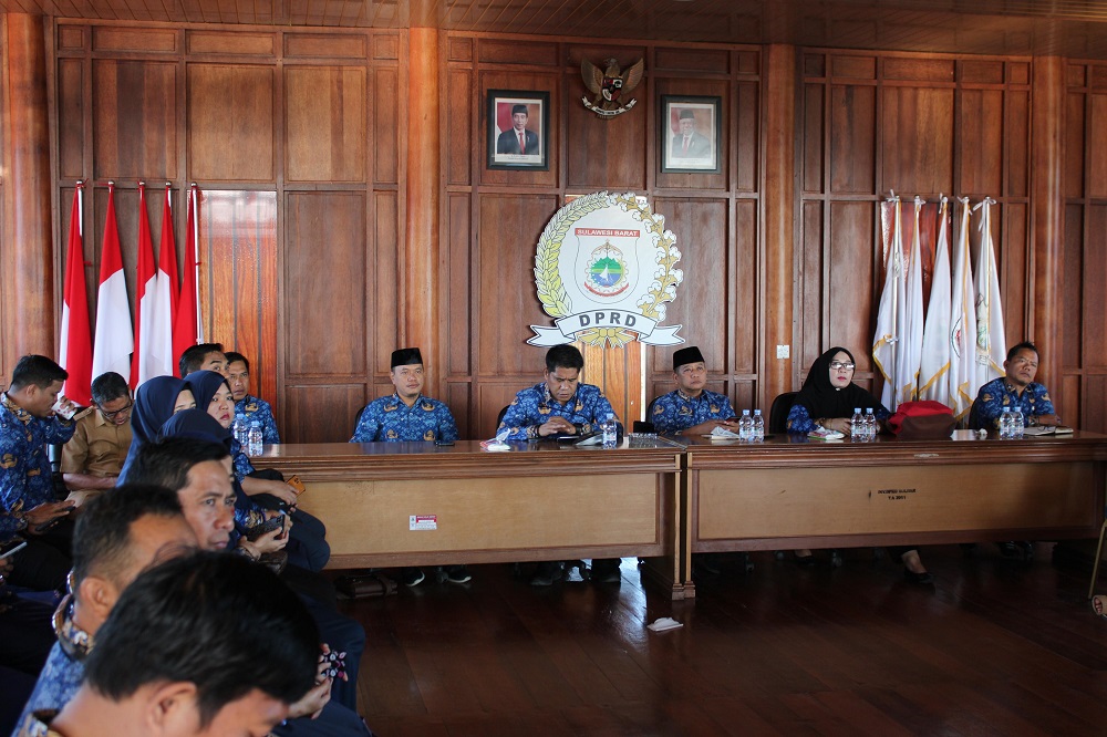 Sekwan DPRD Sulbar Ikuti Apel Pagi Virtual Bersama Pj Gubernur